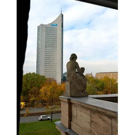Rossplatz In The Center *
